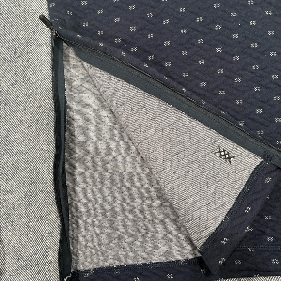 Rhone Men’s Weekend Pullover | color: navy | size: S - Picture 7 of 9